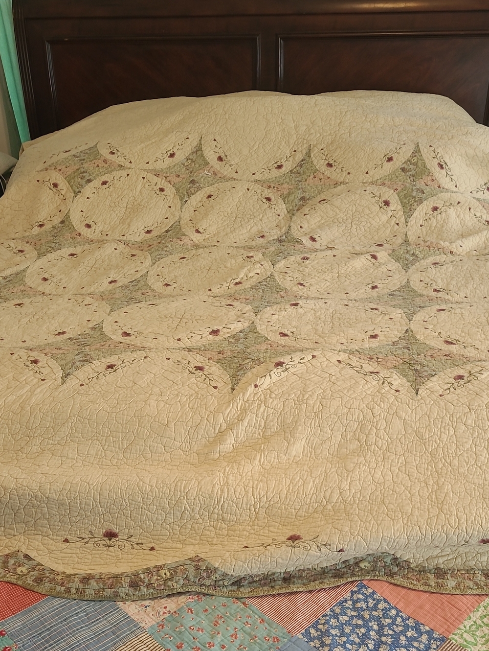 Cutter Quilt Cream Machine Quilted Bedspread Fabric Pieced And Embroidered